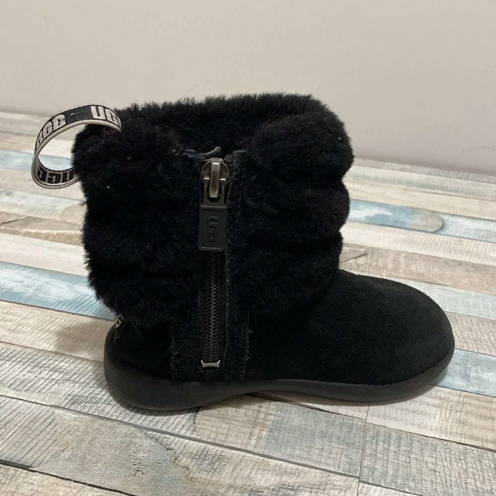 Ugg Toddler Mini Quilted Fluff Boots